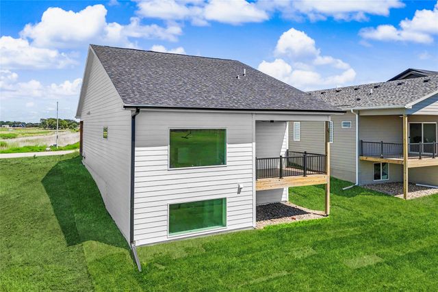 1230 NW Sproul Drive, Waukee, IA 50263