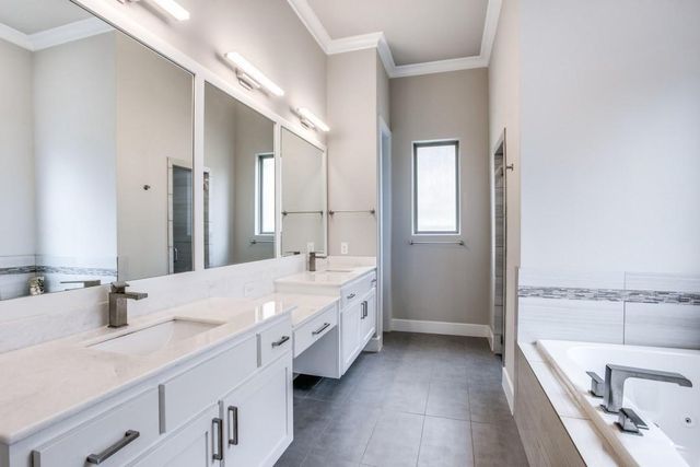 6813 Woodland Hills Drive, North Richland Hills, TX 76182