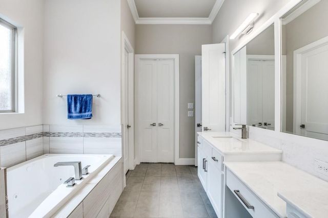 6813 Woodland Hills Drive, North Richland Hills, TX 76182