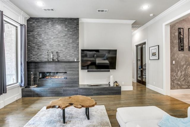 6813 Woodland Hills Drive, North Richland Hills, TX 76182