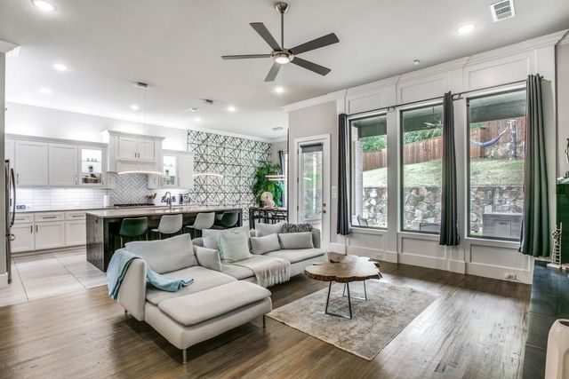 6813 Woodland Hills Drive, North Richland Hills, TX 76182