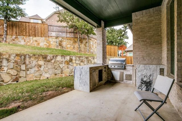 6813 Woodland Hills Drive, North Richland Hills, TX 76182