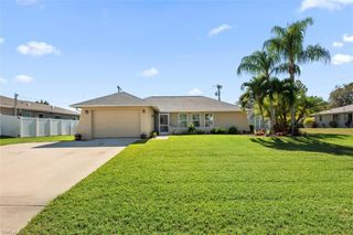 2124 NE 3rd TER, Cape Coral, FL 33909