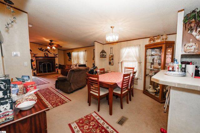 2 Raisinwood Drive, Simpsonville, SC 29681