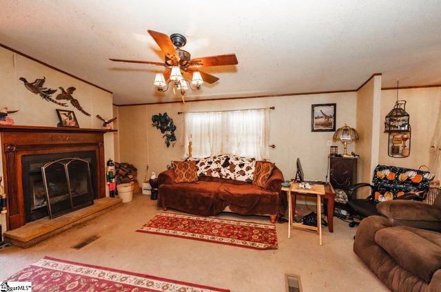 2 Raisinwood Drive, Simpsonville, SC 29681