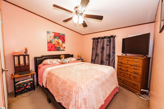 2 Raisinwood Drive, Simpsonville, SC 29681