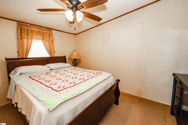 2 Raisinwood Drive, Simpsonville, SC 29681