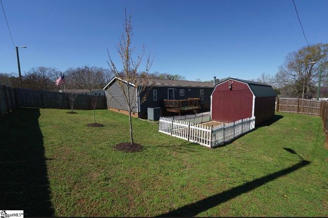 2 Raisinwood Drive, Simpsonville, SC 29681