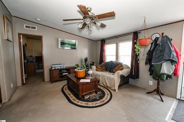 2 Raisinwood Drive, Simpsonville, SC 29681