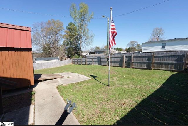 2 Raisinwood Drive, Simpsonville, SC 29681