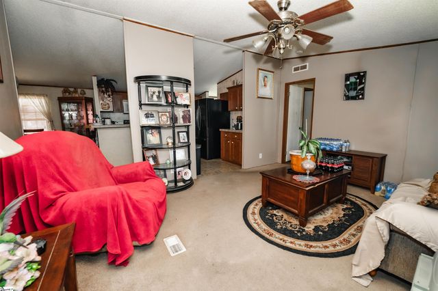 2 Raisinwood Drive, Simpsonville, SC 29681