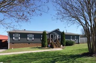 2 Raisinwood Drive, Simpsonville, SC 29681