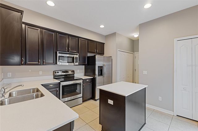 506 RAINBOW SPRINGS LOOP, Groveland, FL 34736