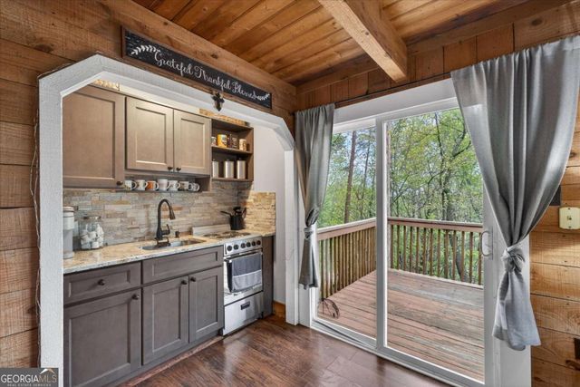 44 Acorn Trail, Cleveland, GA 30528