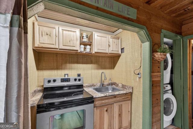44 Acorn Trail, Cleveland, GA 30528