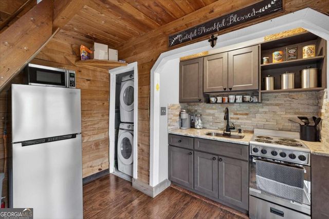 44 Acorn Trail, Cleveland, GA 30528