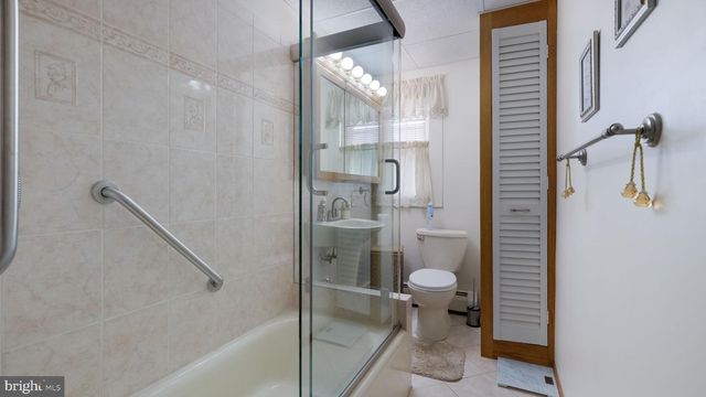 1902 TRENTON AVE, Bristol, PA 19007