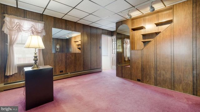 1902 TRENTON AVE, Bristol, PA 19007