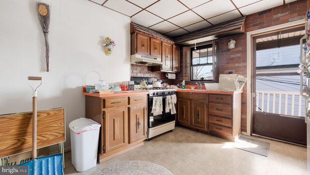 1902 TRENTON AVE, Bristol, PA 19007