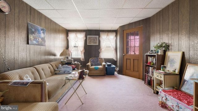 1902 TRENTON AVE, Bristol, PA 19007