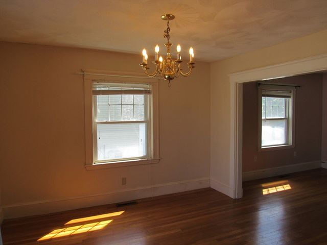49 Vassall St, Quincy, MA 02170