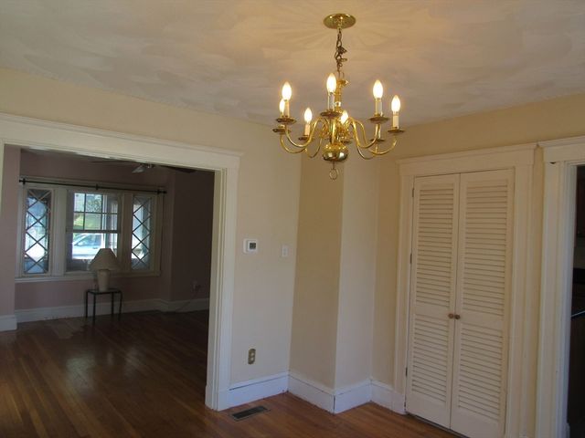 49 Vassall St, Quincy, MA 02170