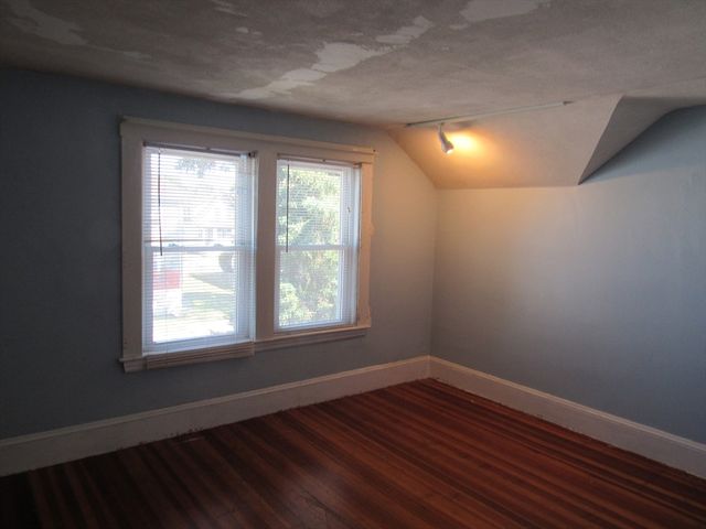 49 Vassall St, Quincy, MA 02170