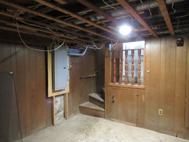 49 Vassall St, Quincy, MA 02170