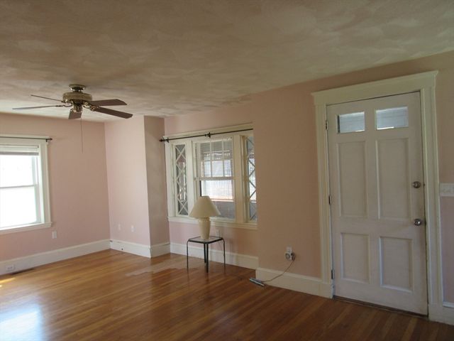 49 Vassall St, Quincy, MA 02170