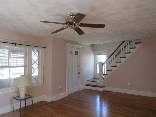 49 Vassall St, Quincy, MA 02170