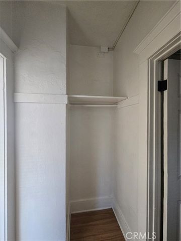 942 E 2nd 6, Long Beach, CA 90802