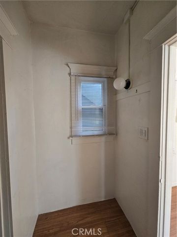 942 E 2nd 6, Long Beach, CA 90802