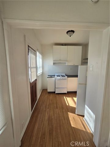 942 E 2nd 6, Long Beach, CA 90802