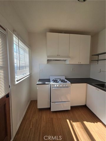 942 E 2nd 6, Long Beach, CA 90802