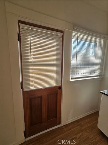 942 E 2nd 6, Long Beach, CA 90802