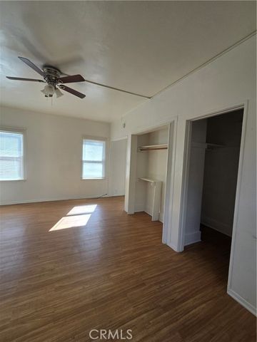 942 E 2nd 6, Long Beach, CA 90802