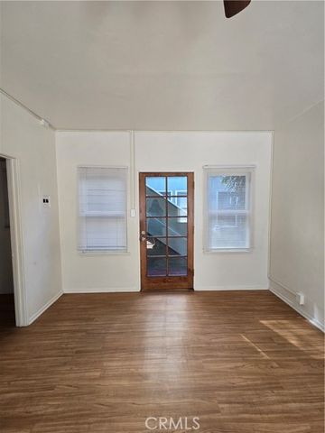 942 E 2nd 6, Long Beach, CA 90802