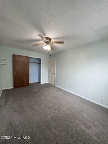 110 Birch Road, Jacksonville, NC 28546