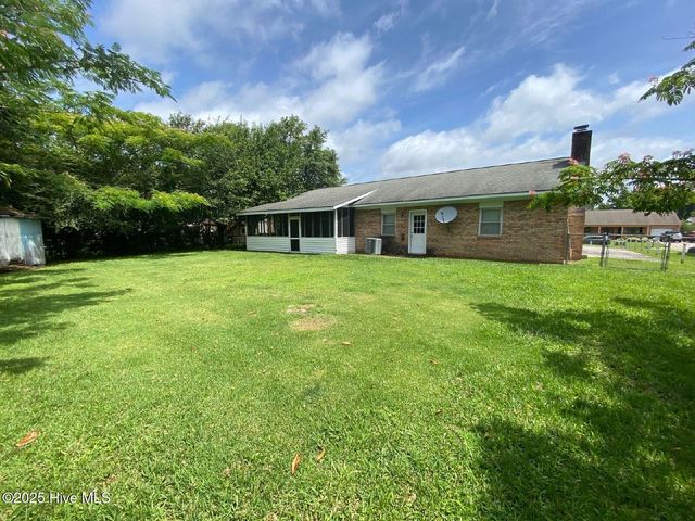 110 Birch Road, Jacksonville, NC 28546