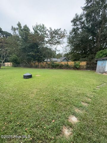 110 Birch Road, Jacksonville, NC 28546