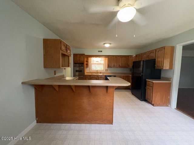 110 Birch Road, Jacksonville, NC 28546