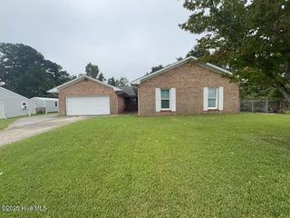 110 Birch Road, Jacksonville, NC 28546