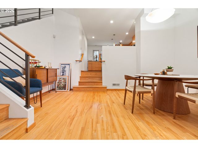 1420 Ne 16TH Ave, Portland, OR 97232