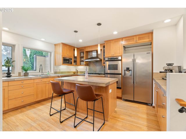 1420 Ne 16TH Ave, Portland, OR 97232