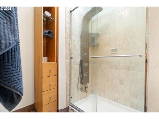 1420 Ne 16TH Ave, Portland, OR 97232