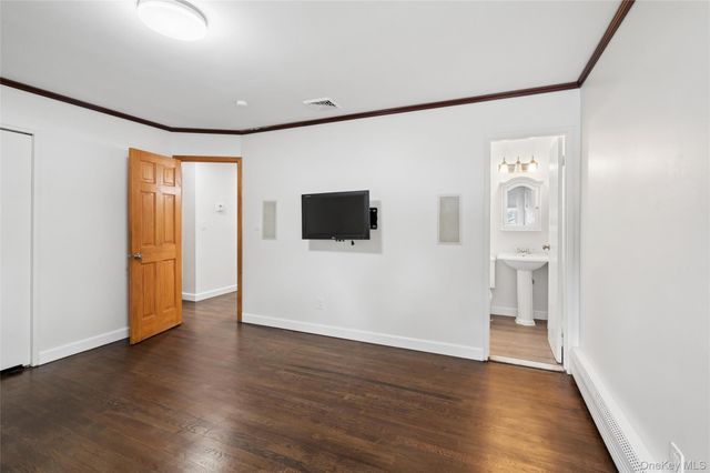 53 Longworth Avenue, Dix Hills, NY 11746