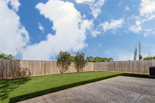 18114 Noble Forest Drive, Humble, TX 77346