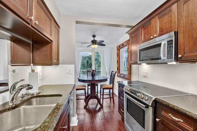 102 Half Moon Circle F2, Hypoluxo, FL 33462