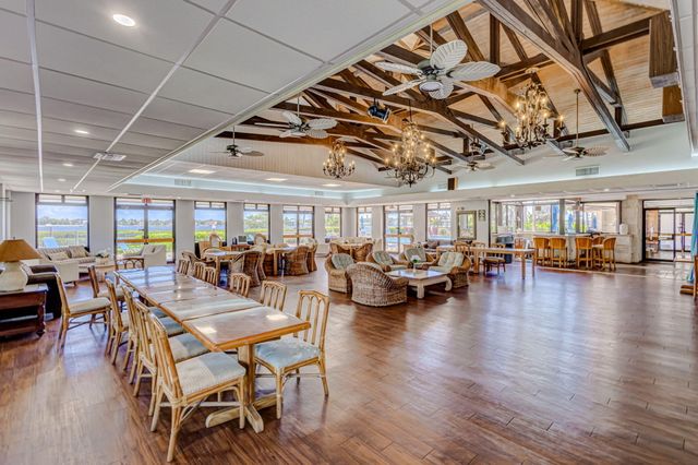 102 Half Moon Circle F2, Hypoluxo, FL 33462