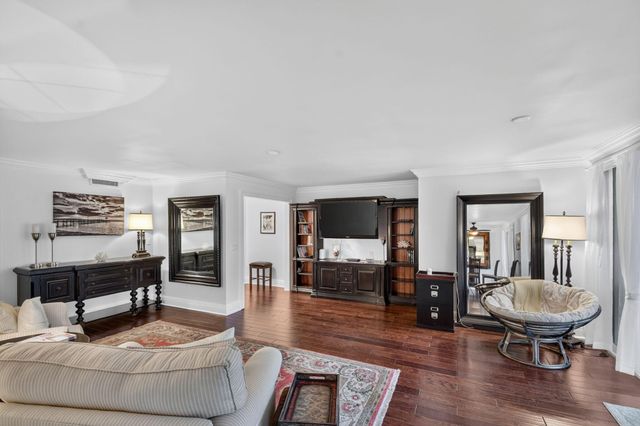 102 Half Moon Circle F2, Hypoluxo, FL 33462